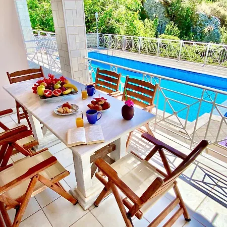 Fantasia With Private Pool By Dadovillas